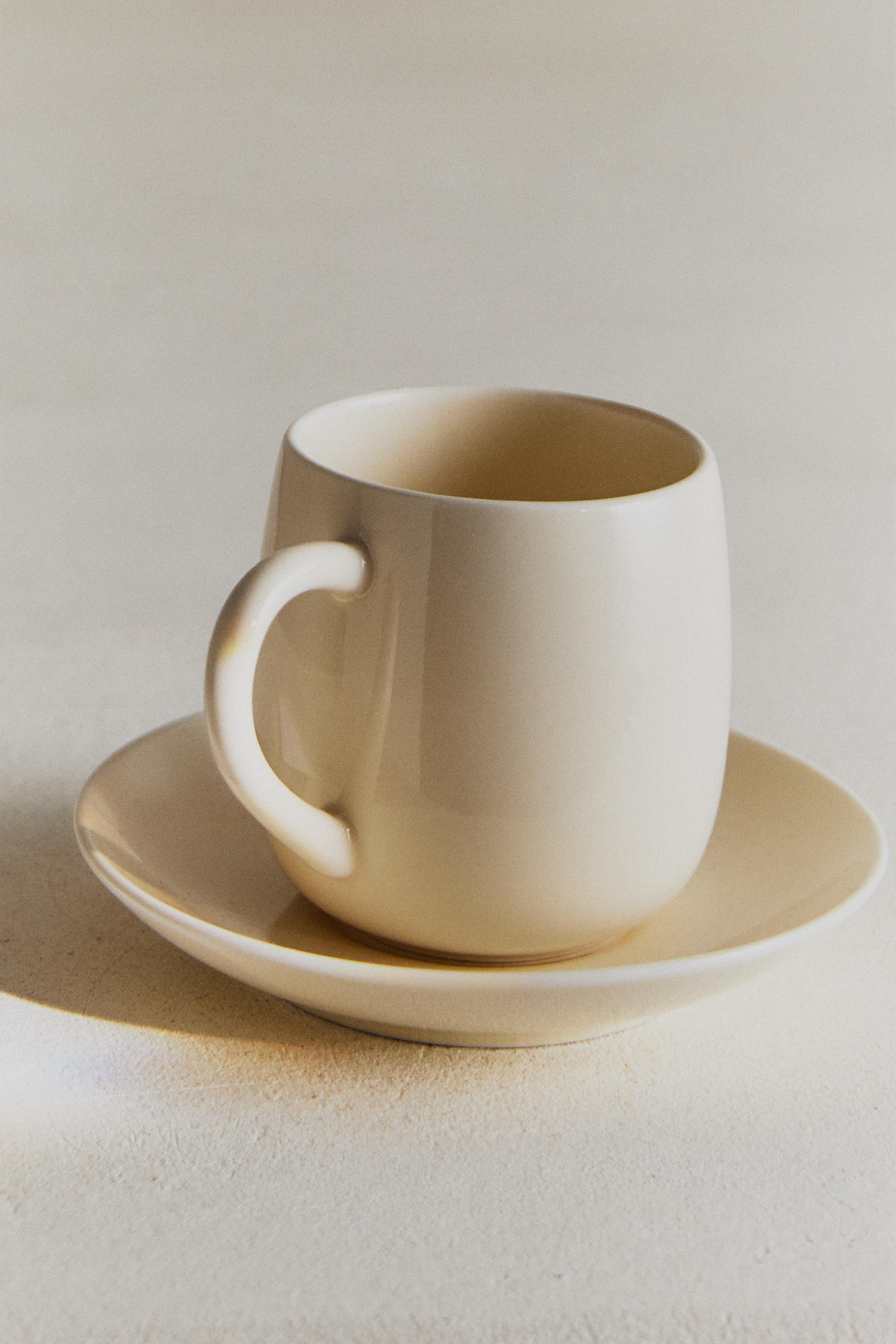 PLAIN STONEWARE COFFEE CUP